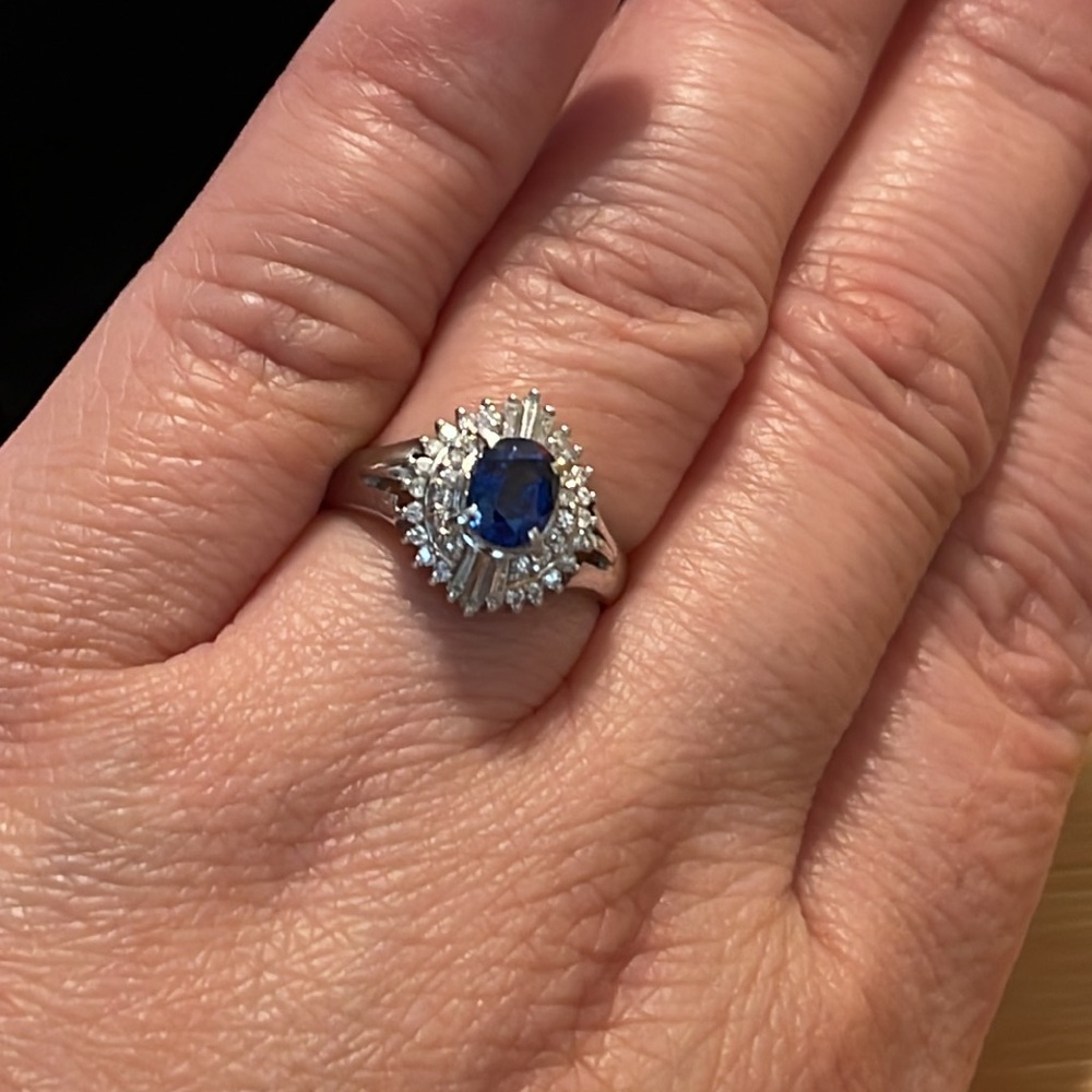 Hallmarked Pt900 natural Sapphire & natural Diamond ring with certificate size 5 - Picture 3 of 14